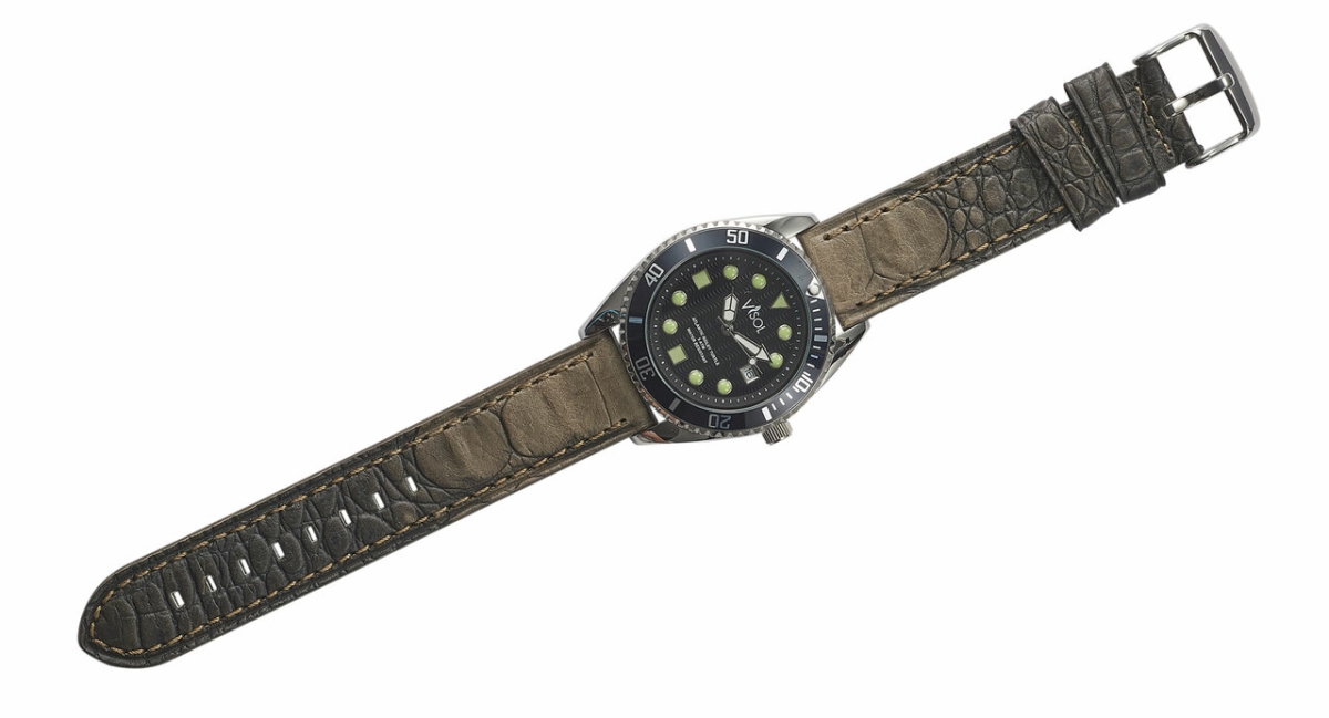 Picture of Visol VRW7897-GN Dantes Leather Wrist Watch&#44; Polished Chrome & Green