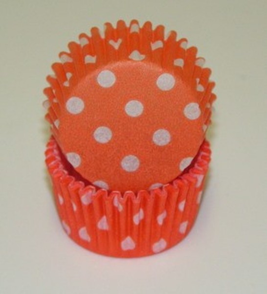 -275 POLKA DOT ORANGE 0.75 x 1.38 in. Greaseproof Baking Cup with Polka Dot Design - Orange - 1000 Piece