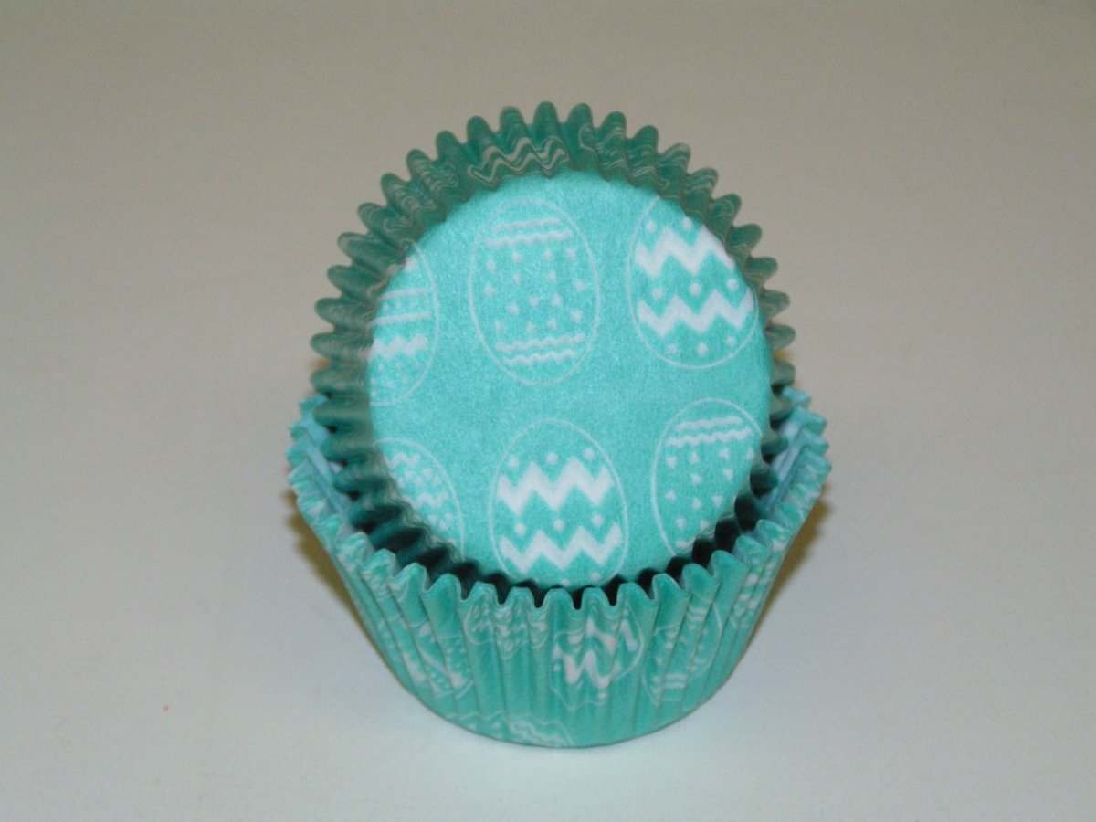 450C EASTER EGG DESIGN TEAL 1.25 x 2 in. Greaseproof Baking Cup with Easter Egg Design - Teal - 1000 Piece