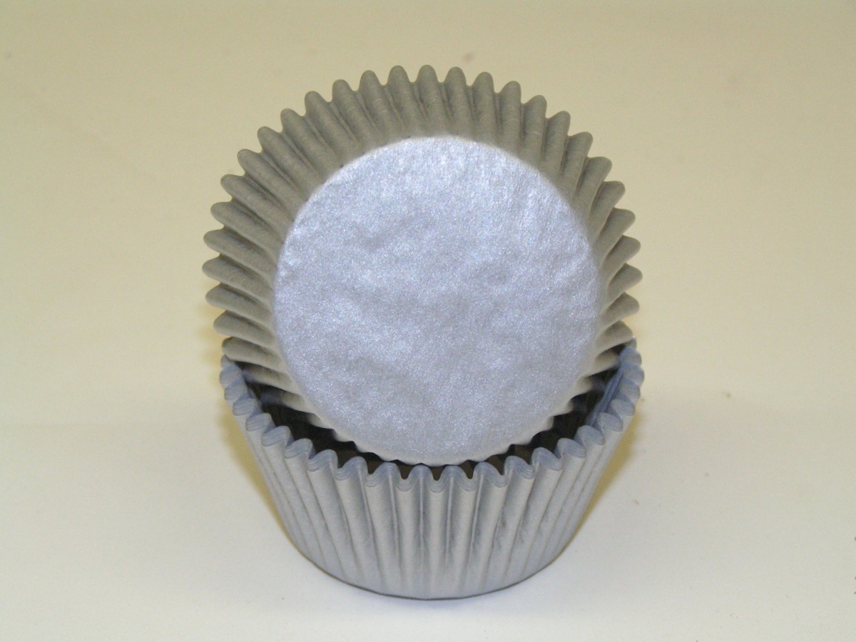 -450C GP SILVER 1.25 x 2 in. Greaseproof Paper Baking Cup - Silver - 1000 Piece