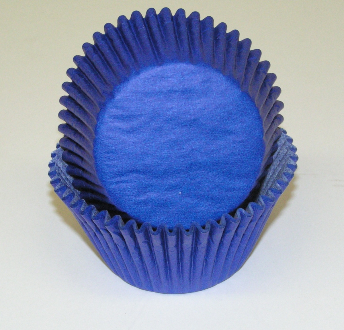 -600 GP BLUE 1.875 x 2.5 in. Greaseproof Baking Cup - Blue - 1000 Piece