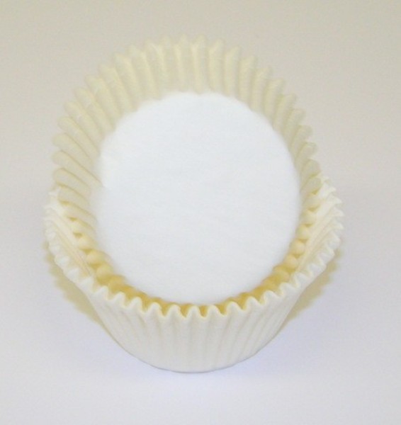 -600 GP WHITE 1.88 x 2.5 in. Large Muffin Cup - White - 1000 Piece