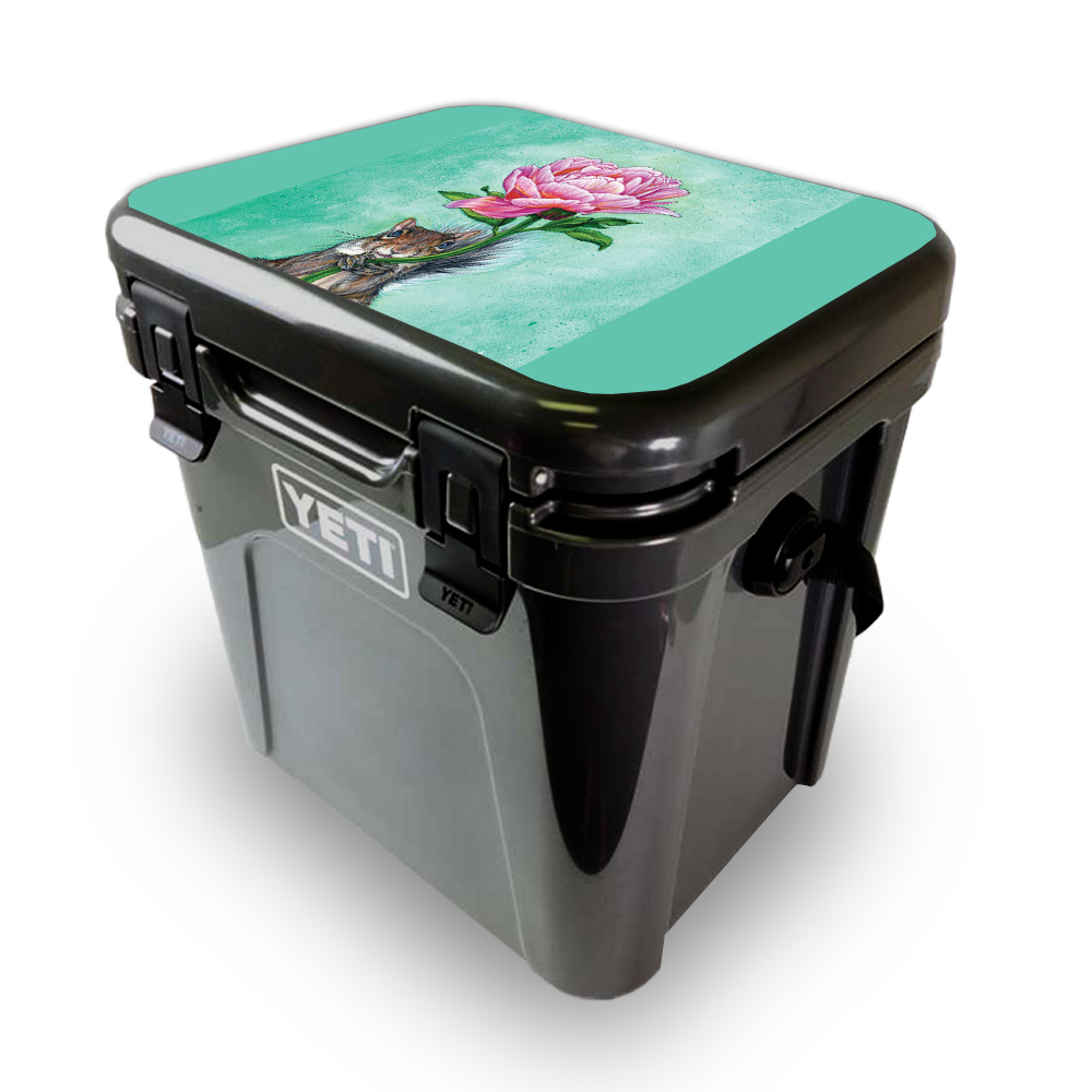 Picture of MightySkins YEROA24LID-Lovely Squirrel Skin for Yeti Roadie 24 Hard Cooler Lid - Lovely Squirrel