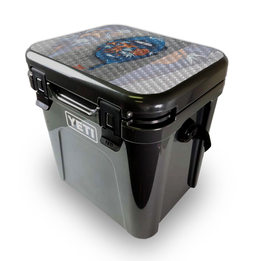 Picture of MightySkins YEROA24LID-Blue Lips Skin for Yeti Roadie 24 Hard Cooler Lid - Blue Lips