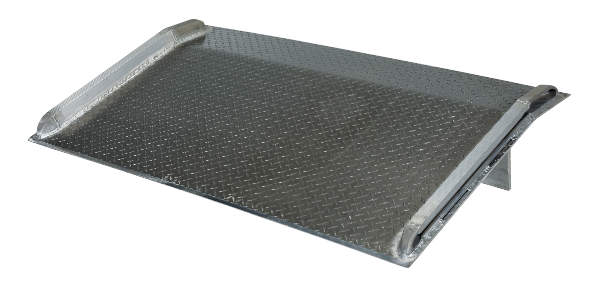 66 x 30 in Aluminum Truck Dockboard  7000 lbs