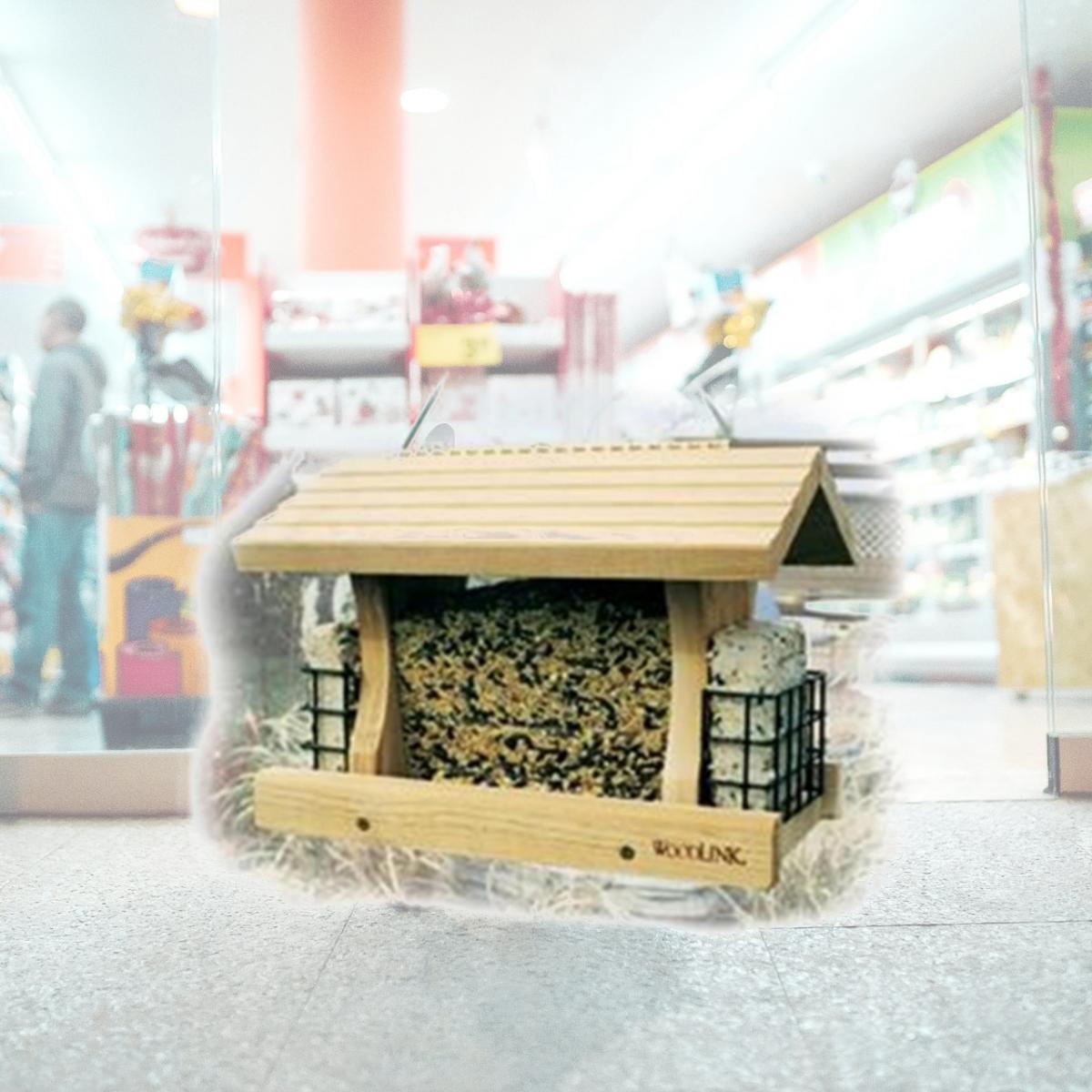 Picture of WoodLink AT4 Deluxe Cedar Feeder with Suet