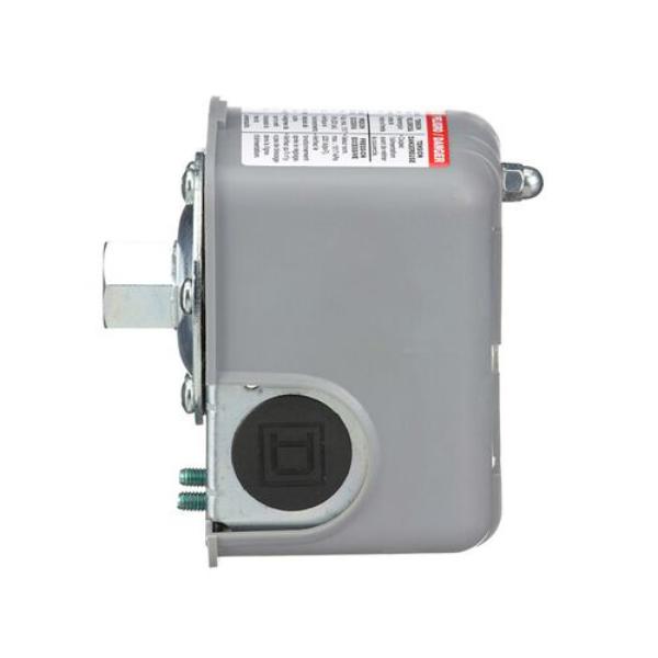 FSG2J24M4BP 40-60 PSI Pumptrol Pressure Switch