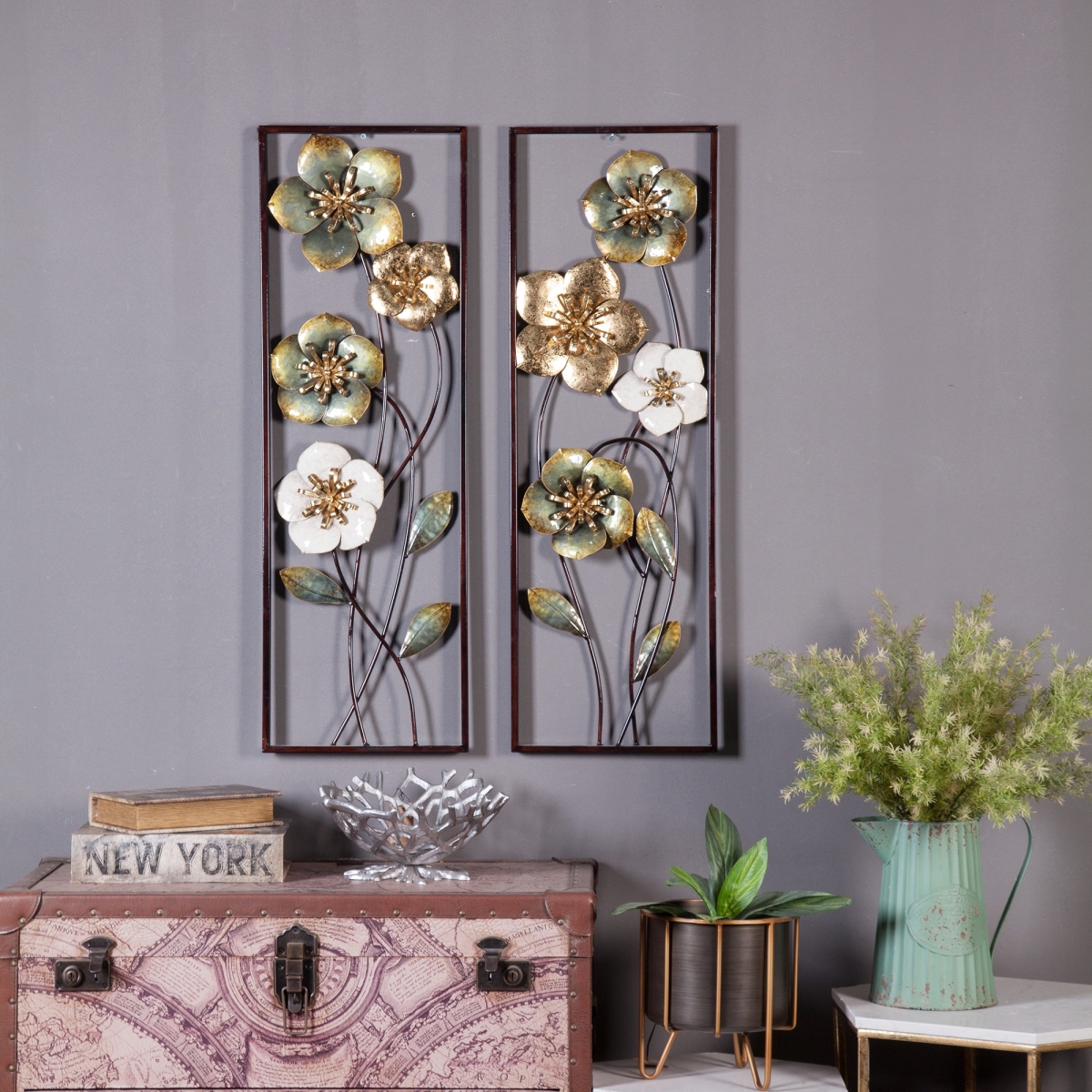 2pc Metal Flowers Wall Decor -  LuxenHome, WHA744