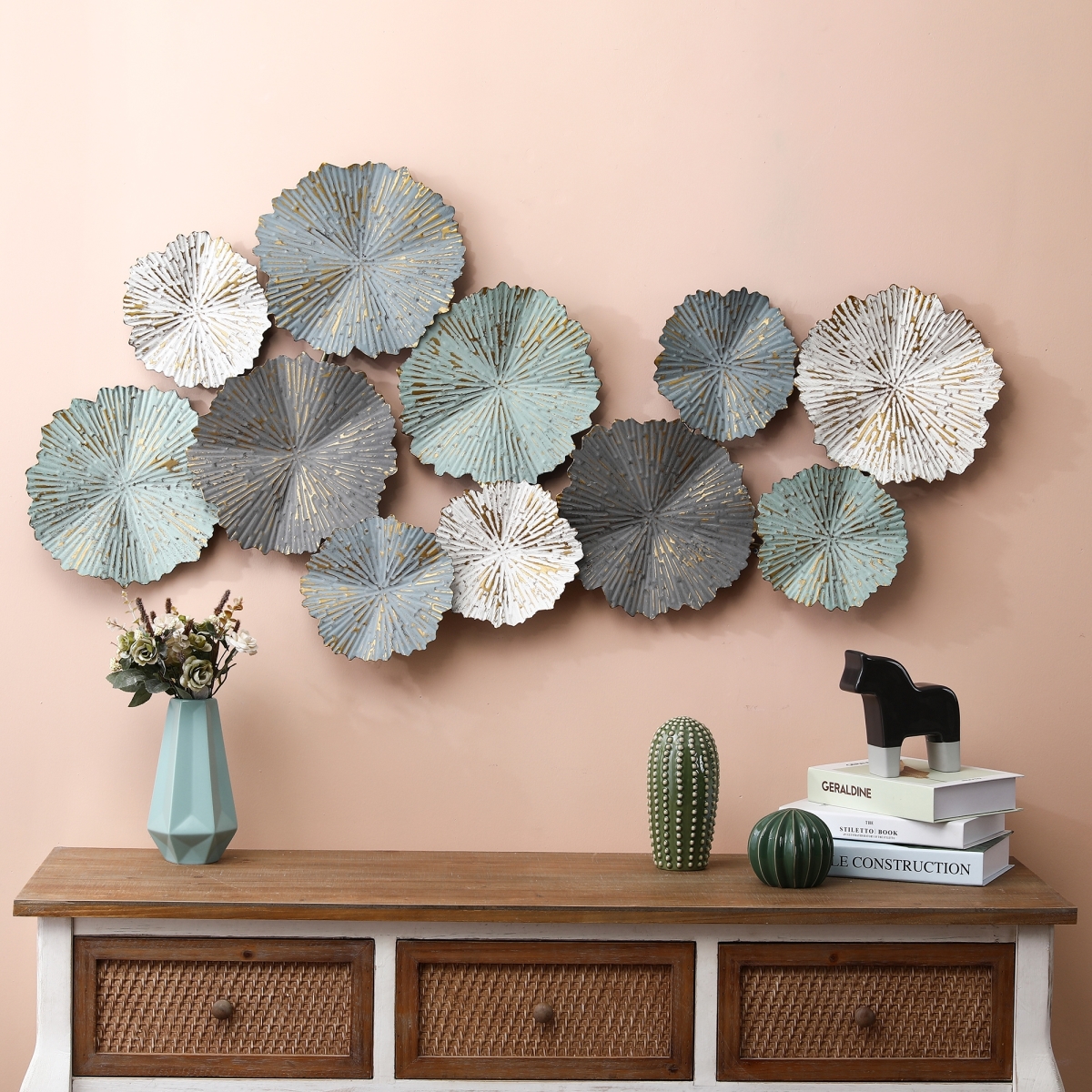 Luxen Home Metal Flowers Modern Wall Decor -  LuxenHome, WHA938