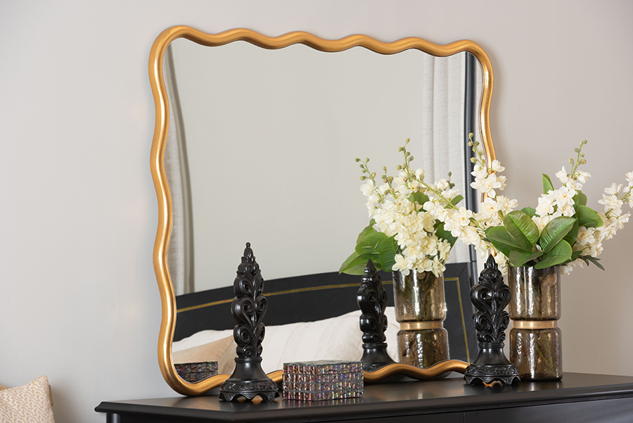 193271487608 Stylish Curved Edge Cassara Scalloped Rectangular Wall Mirror - Antique Goldleaf