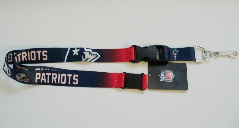 PSGLS0453763 England Patriots Crossover Lanyard with Safety Latch