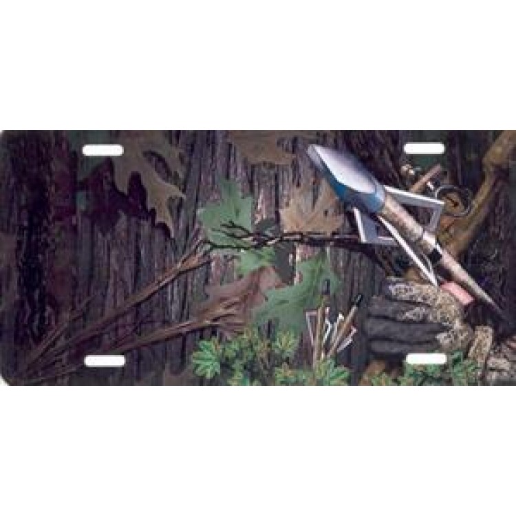 SM600 6 x 12 in. Bowhunter on Camo Airbrush License Plate