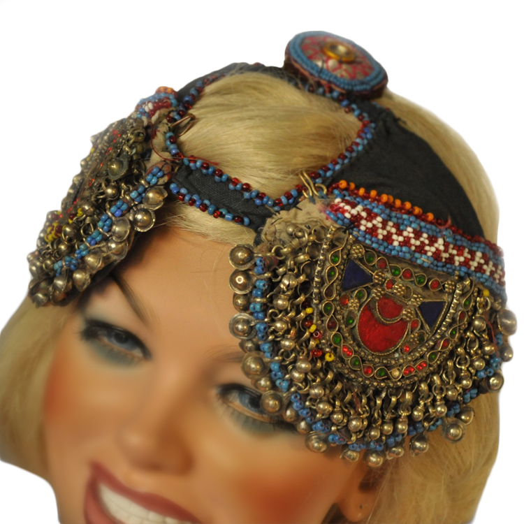 Picture of Western Fashion 1955 2 Large Half Circles on Side Afghan Head Piece with Circle on Top&#44; Blue Beaded Trim & Red Crystal - Silver