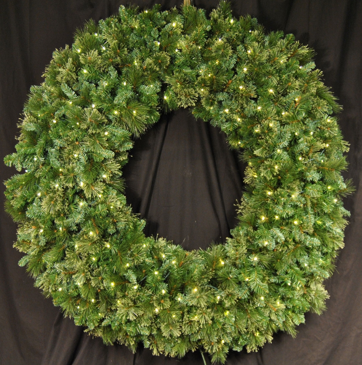 5 ft. Blended Pine Pre-Lit with LEDs Wreath, Warm White