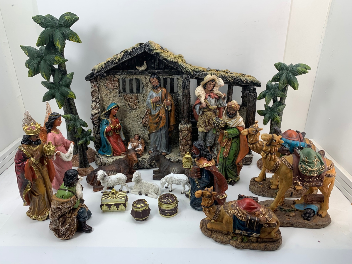 Life Like Nativity Set, Black - 24 Piece