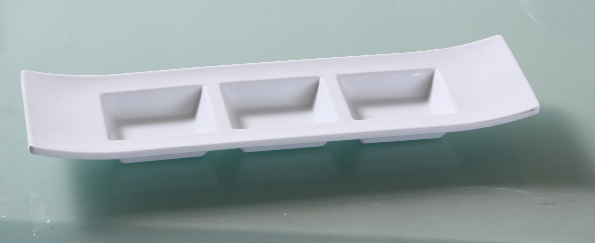 Picture of Yanco VE-012 1.5 oz Venice Triple Divided Dish - 11.5 x 3.5 in. - Pack of 48