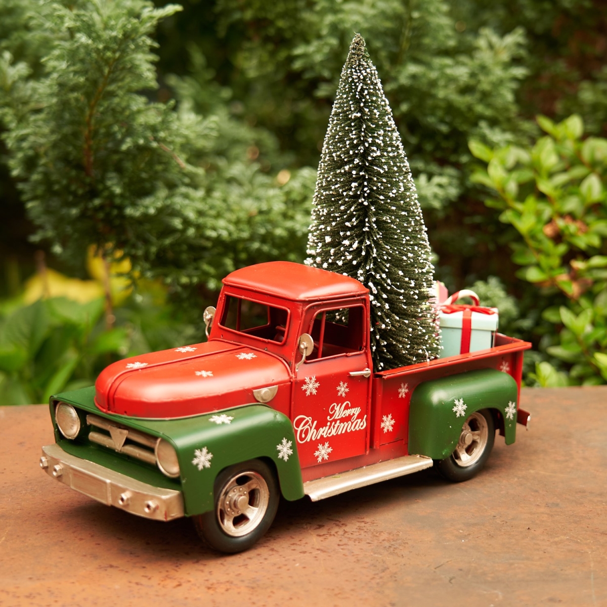 Picture of Zaer ZR191852 14.71 x 5.71 x 12.2 in. Iron Christmas Truck with Snowflakes & Tree - Red & Green