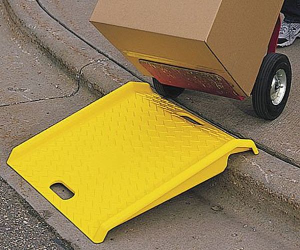 1794 1000 lbs Polyethylene Curb Ramp