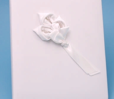 Picture of Ivy Lane Design A01075MB/WHT Calla Lily Memory Book - White
