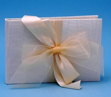 Tres Beau Guest Book in Ivory