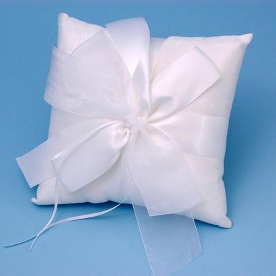 Picture of Ivy Lane Design 38B Tres Beau Wedding Ring Bearer Pillow in White