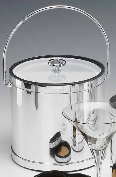Picture of Kraftware 75864 Mylar Polished Chrome 3 Quart Ice Bucket with Bale Handle  Lucite Cover with Flat Knob