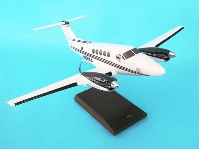Picture of Daron Worldwide Trading H3332 B200 Super King Air (HOUSE COLORS) 1/32 AIRCRAFT