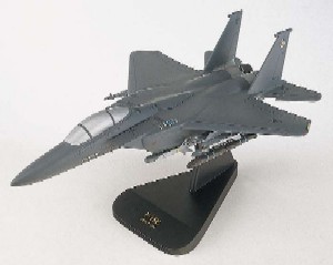 Picture of Daron Worldwide Trading B4548 F-15E Strike Eagle 1/48 AIRCRAFT