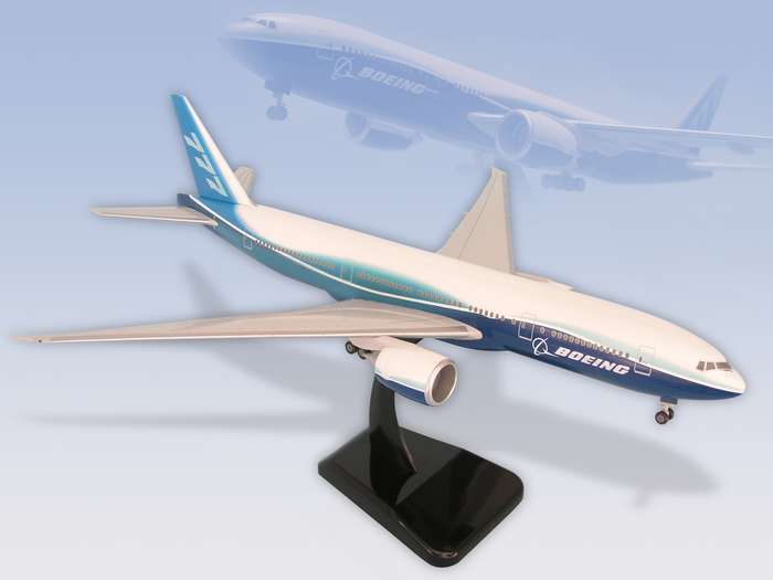 Picture of Daron Worldwide Trading  HG3732G Hogan Boeing 777-200LR 1/200 With Gear New Livery