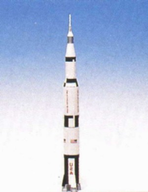 Picture of Daron Worldwide Trading E0120 Saturn V Rocket 1/200 AIRCRAFT
