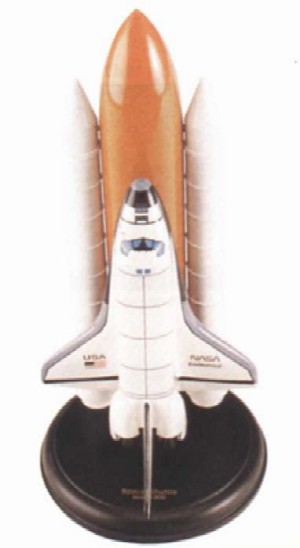 Picture of Daron Worldwide Trading E0220 Space Shuttle Full Stack 1/200 Discovery AIRCRAFT