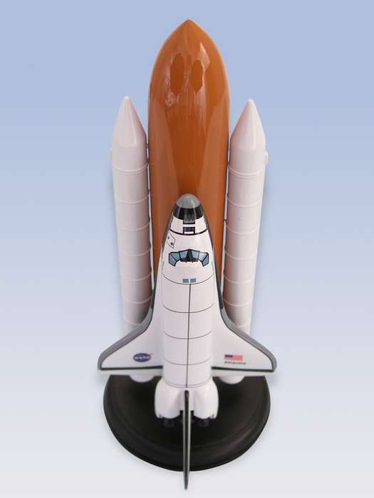 Picture of Daron Worldwide Trading E4120 Space Shuttle Full STACK(ATLANTIS)1/200 AIRCRAFT