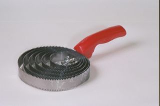 Picture of Decker Jumbo Steel Spiral Curry Comb - 31-J