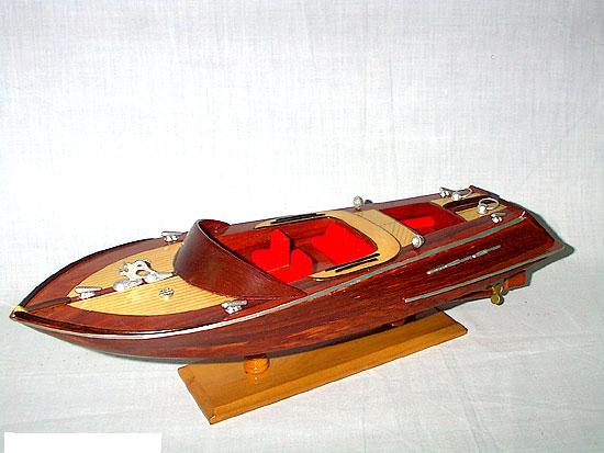 Picture of Old Modern Handicrafts B019 Runabout Small Model Boat
