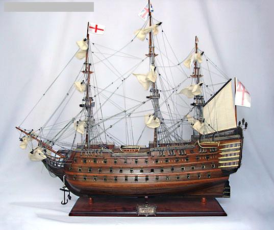 Picture of Old Modern Handicrafts T034 HMS Victory Exclusive Edition Model Boat