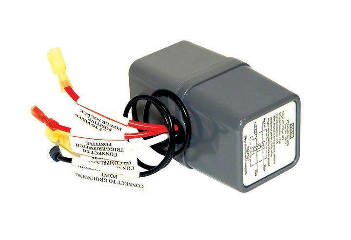 VIAIR 90113 Pressure Switch with Relay