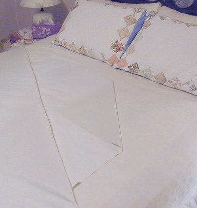 Flannel-Rubber-Flannel Waterproof Sheeting - 36 x 72
