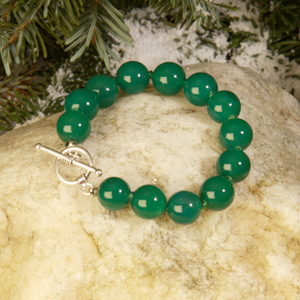 Picture of Betty Rocks BBRDGA101120008T1 8 in. 12mm Round Dyed Green Agate Bracelet