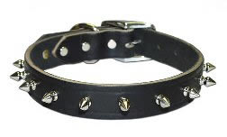 Picture of Omni Pet 445-10851 Omni Pet No.100LK-BK22 Leather Spiked 1-Ply Latigo Collar 1inx 22in Color Black