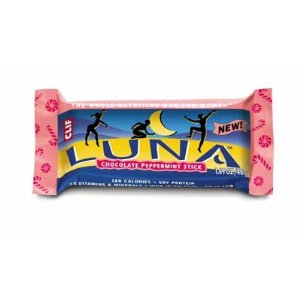 Picture of Clif 31799 Organic Chocolate Peppermint Luna Bar