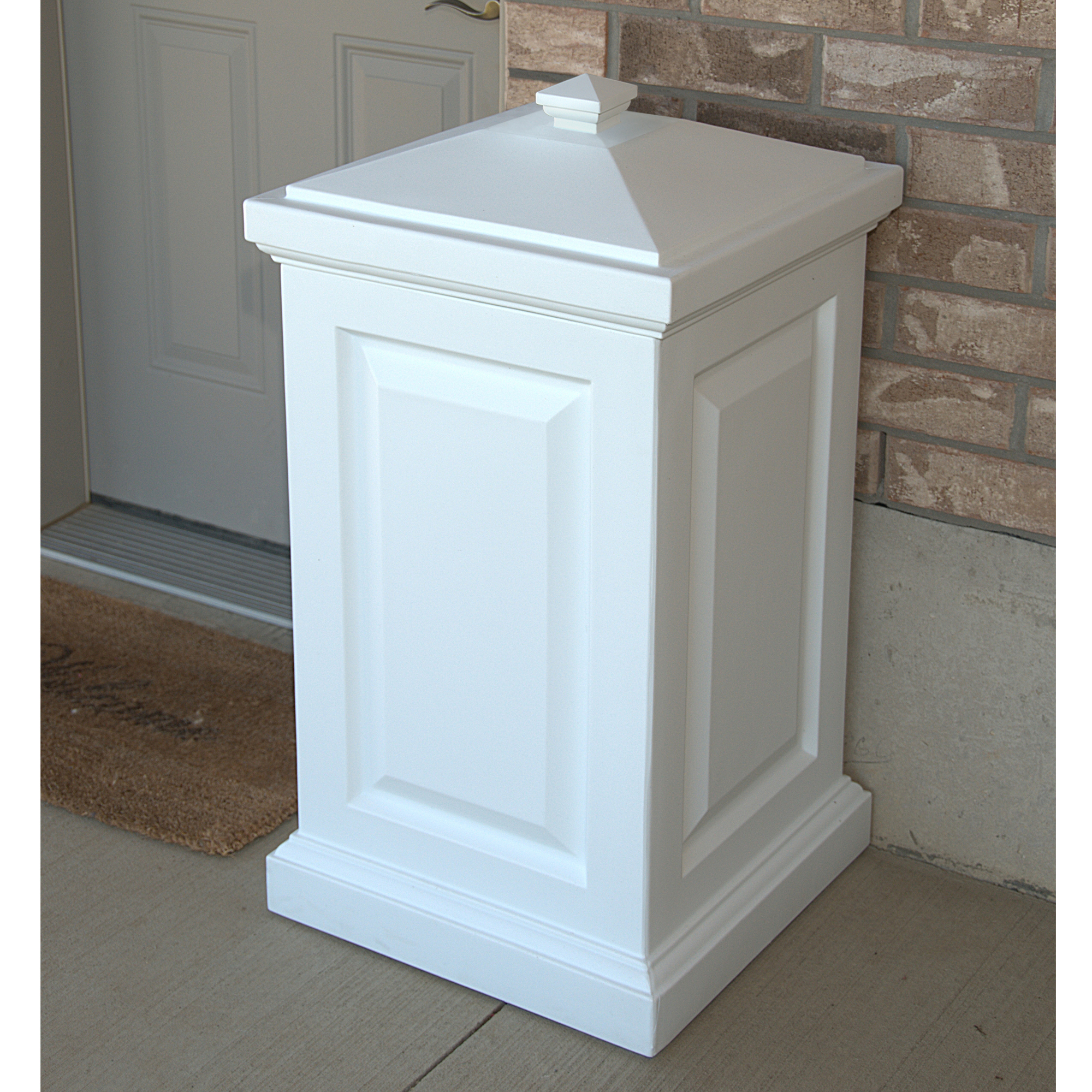 Picture of Mayne 4835W Berkshire Storage Bin - White