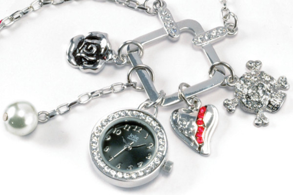 Watch Charm Neck - heartbreaker- skull & rose
