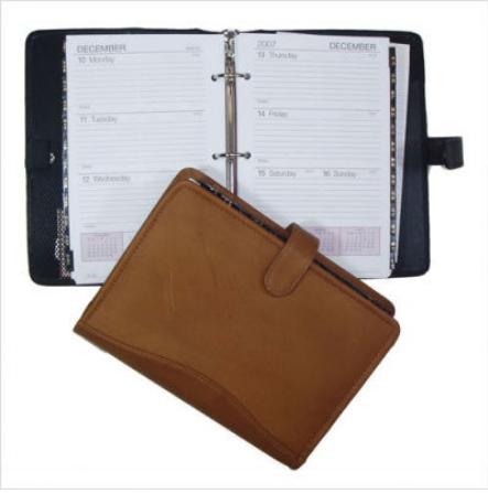 David King & Co  5 in. x 8 in. Zippered 6 Ring Agenda- Black