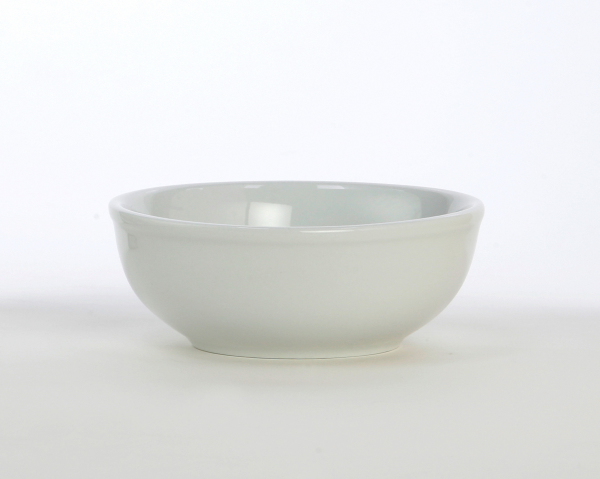 Picture of Tuxton China ALB-1253 Alaska 5.5 in. Nappie Bowl - Porcelain White  - 3 Dozen