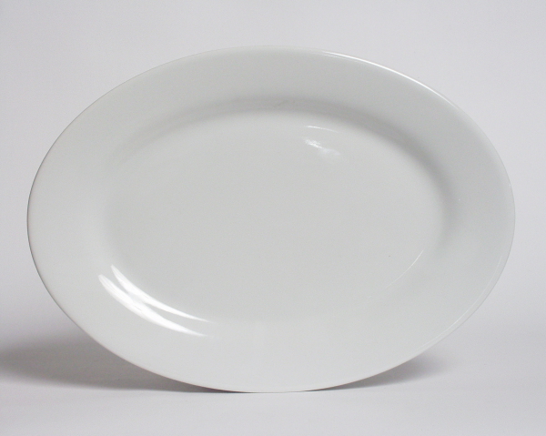 Picture of Tuxton China ALH-100 Alaska 10 in. x 7.25 in. Oval Platter - Porcelain White  - 2 Dozen