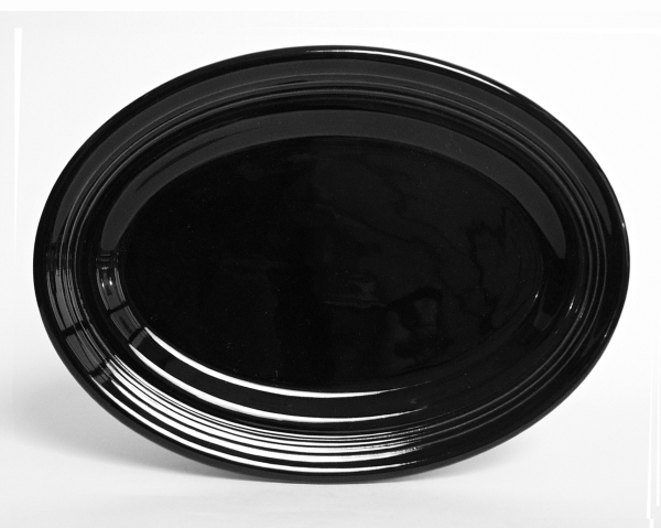 Picture of Tuxton China CBH-096 CBH-096 9.75 in. x 6.5 in. Oval Platter - Black  - 2 Dozen