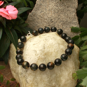 18 in. Polished Blue Black Tigers Eye Necklace
