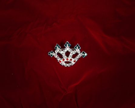 1-1/4in. Rhinestone Pin - Crown