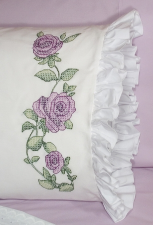 Fairway 493918 Stamped Lace Edge Pillowcase 30 in. x 20 in. 2-Pkg-Rose Vine