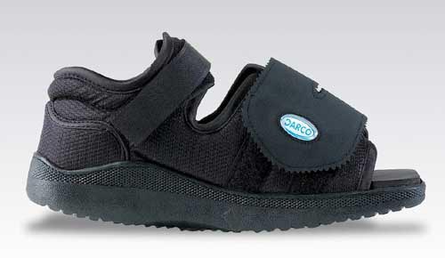 1443F Darco Med-Surg Shoe Black Square-Toe Womens Large